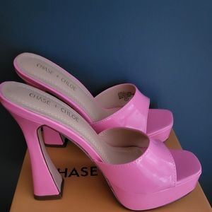 Chase and Chloe pink patent heels